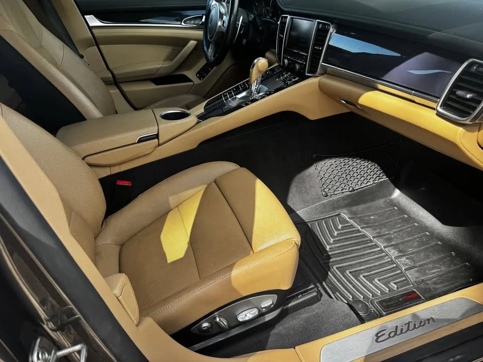 2016 Porsche Panamera - Image 11 of 14