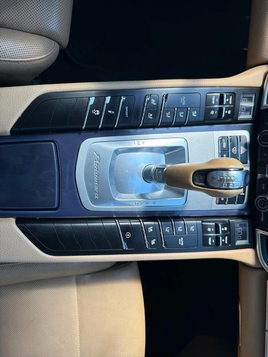 2016 Porsche 970 Panamera - Image 15 of 20