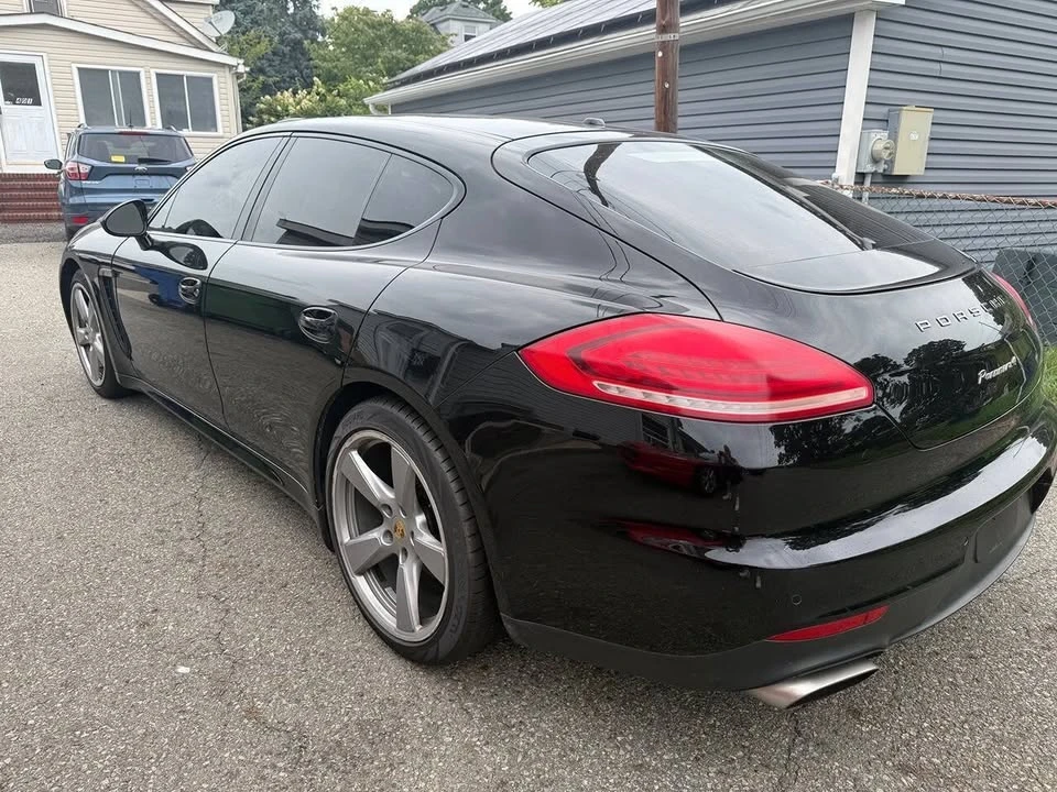 2016 Porsche Panamera - Image 5 of 5