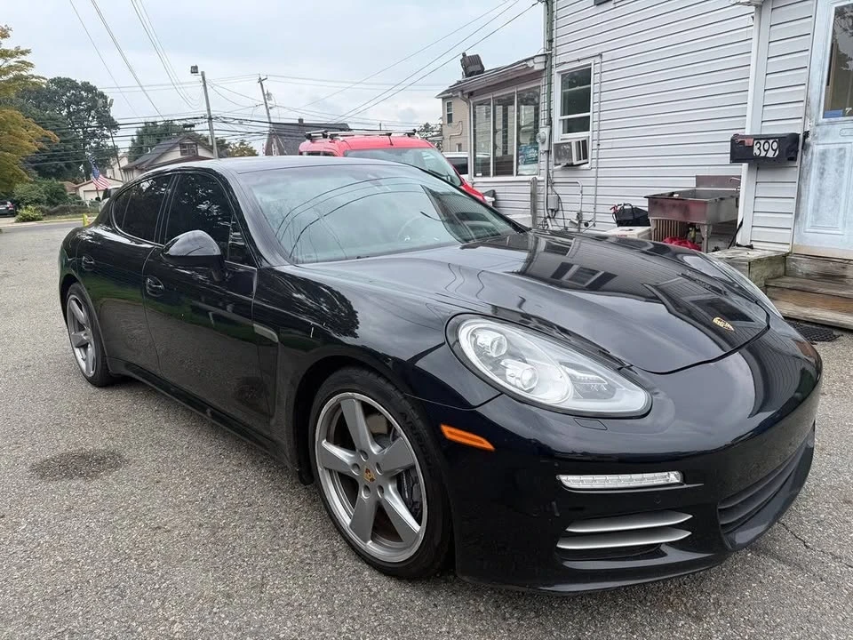 2016 Porsche Panamera - Image 2 of 5