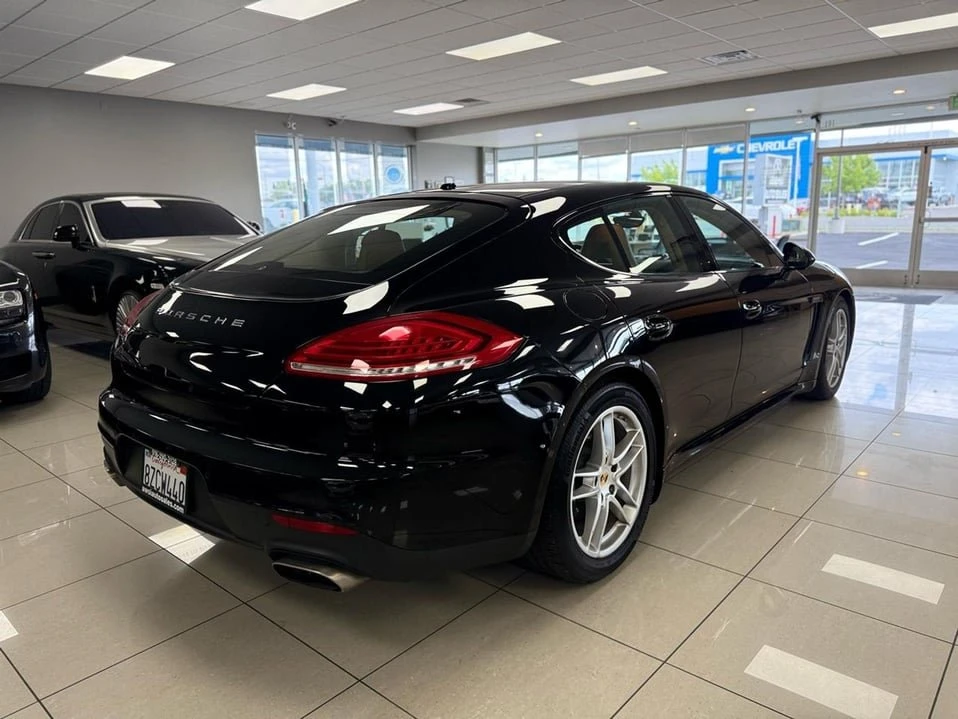 2016 Porsche Panamera - Image 2 of 20
