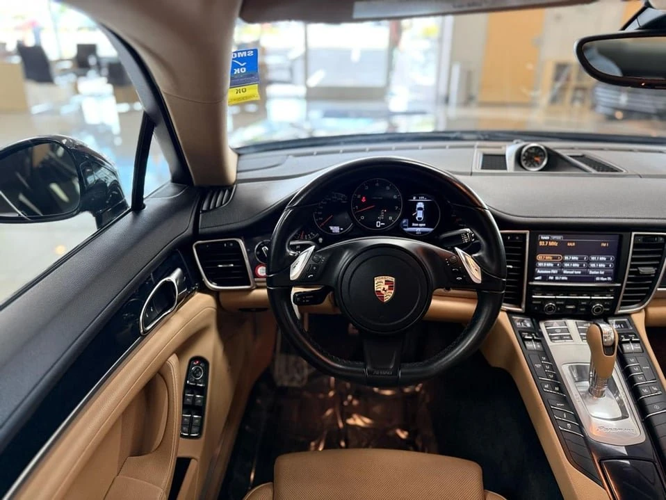 2016 Porsche Panamera - Image 14 of 20