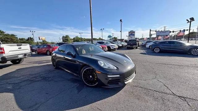 2016 Porsche Panamera
