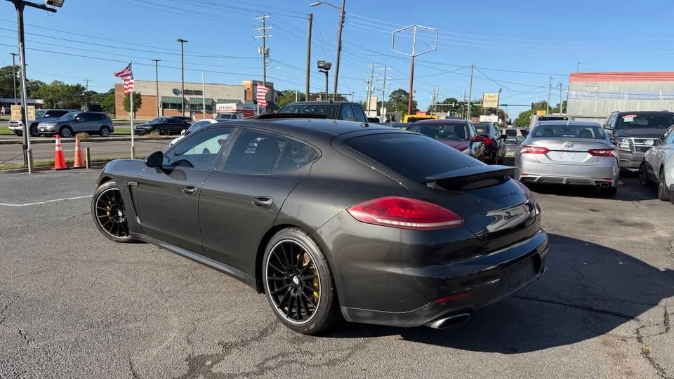 2016 Porsche Panamera - Image 15 of 20