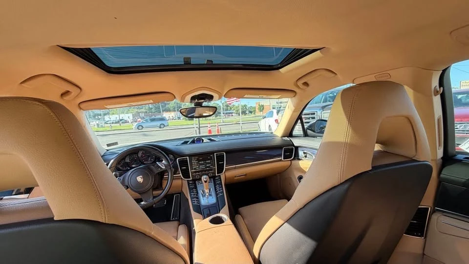 2016 Porsche Panamera - Image 16 of 20