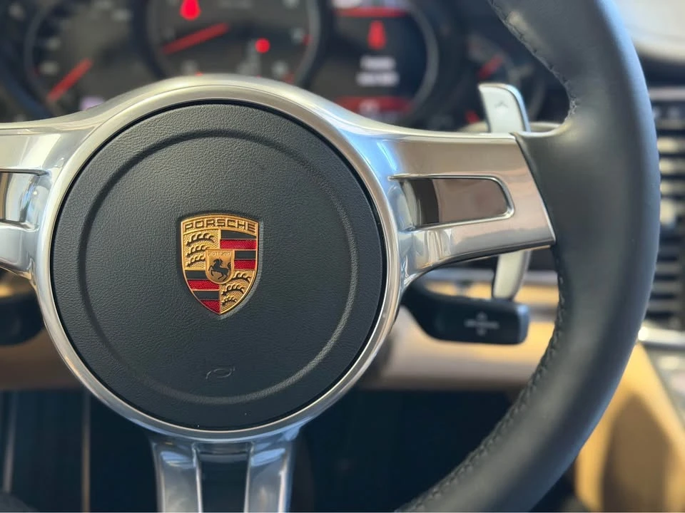 2016 Porsche Panamera - Image 13 of 16