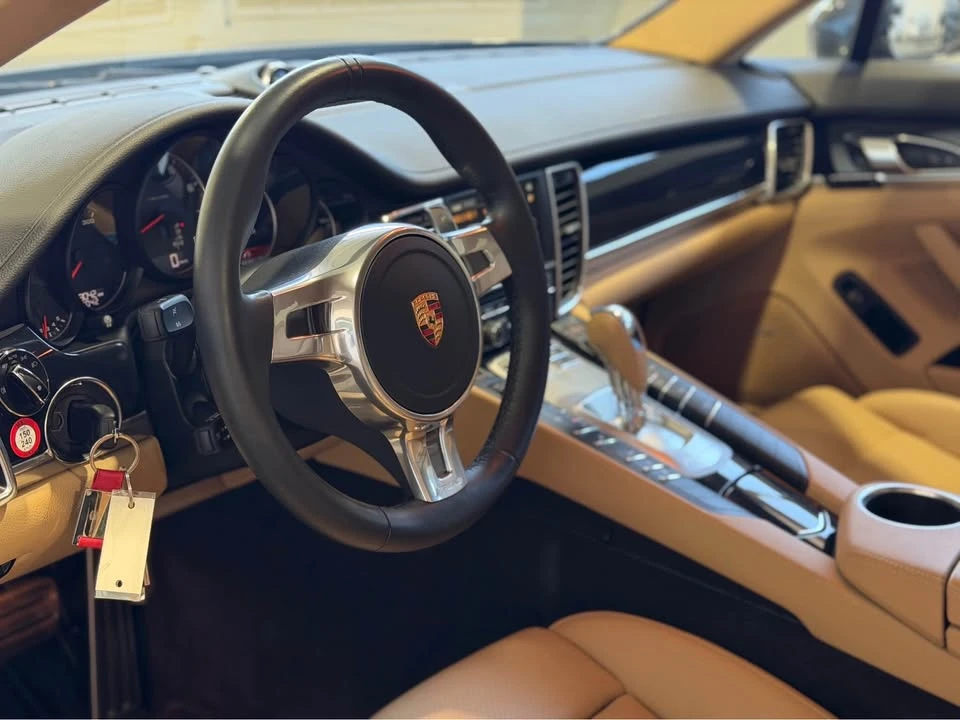 2016 Porsche Panamera - Image 4 of 16
