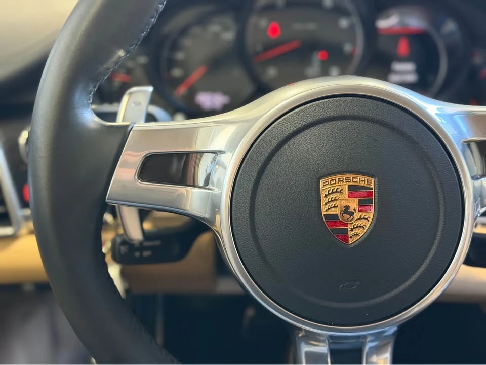 2016 Porsche Panamera - Image 12 of 16