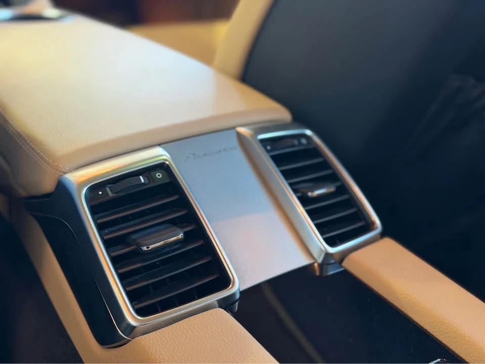 2016 Porsche Panamera - Image 16 of 16