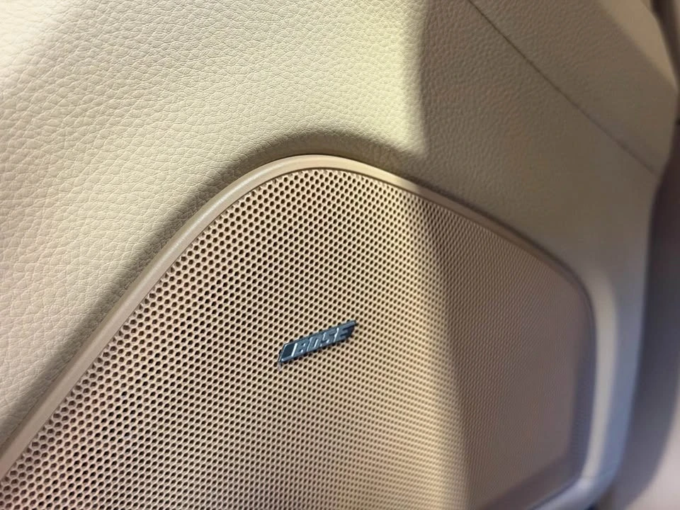 2016 Porsche Panamera - Image 15 of 16