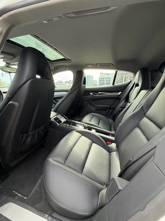 2016 Porsche Panamera - Image 10 of 15