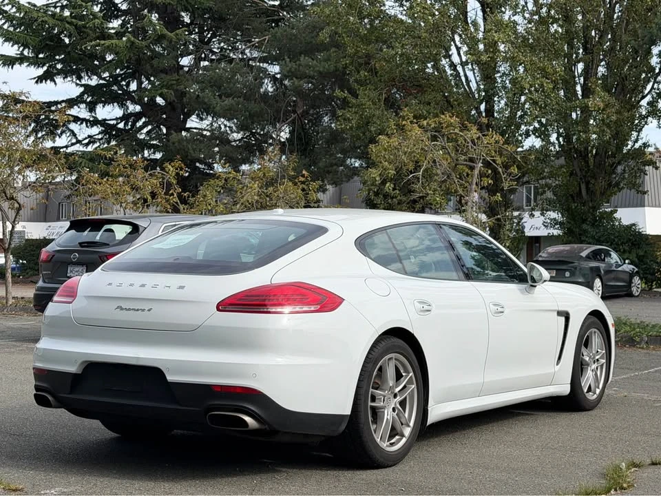 2016 Porsche Panamera - Image 4 of 15