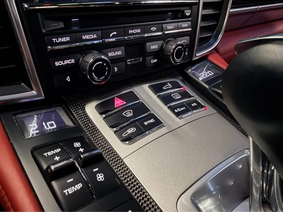 2016 Porsche Panamera - Image 14 of 20