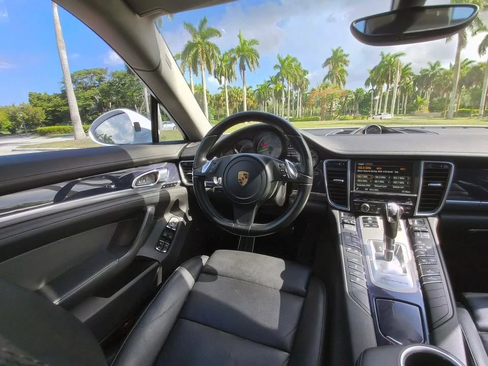 2016 Porsche Panamera - Image 11 of 20