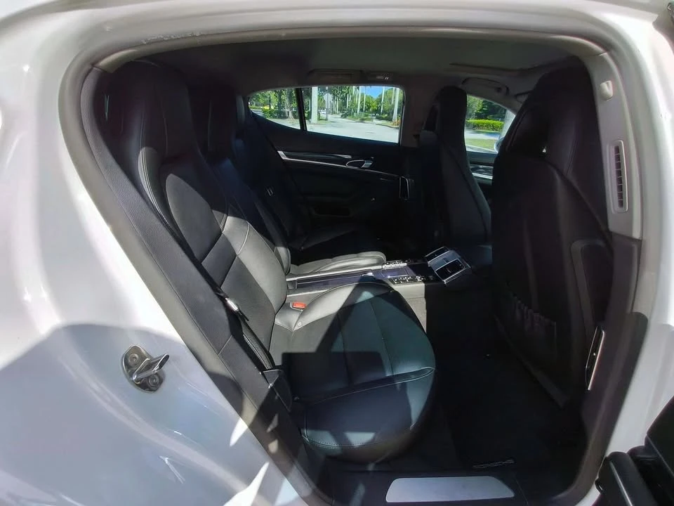 2016 Porsche Panamera - Image 15 of 20