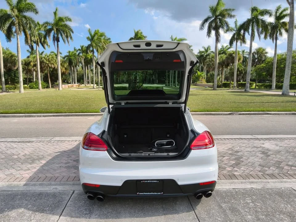 2016 Porsche Panamera - Image 16 of 20