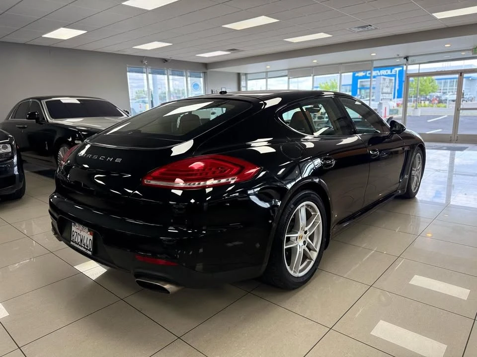 2016 Porsche Panamera - Image 2 of 20