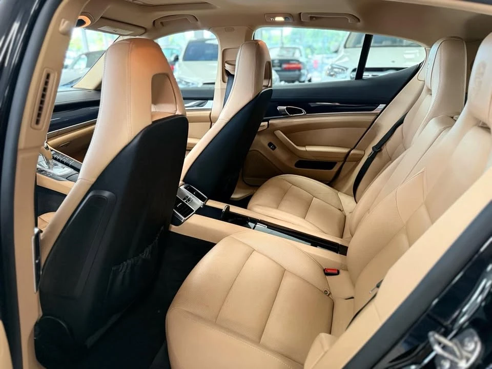 2016 Porsche Panamera - Image 12 of 20