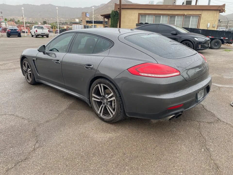 2016 Porsche Panamera - Image 5 of 11