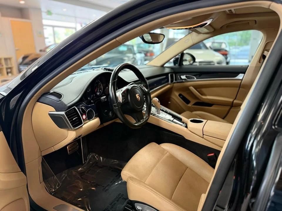 2016 Porsche Panamera - Image 11 of 20