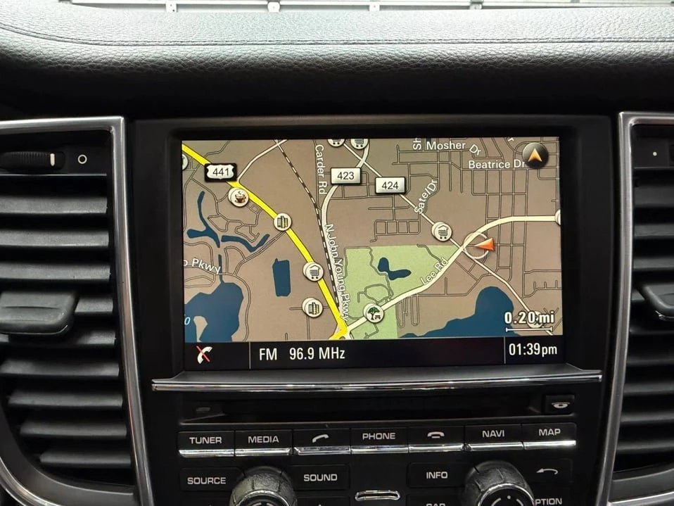 2016 Porsche Panamera - Image 19 of 20