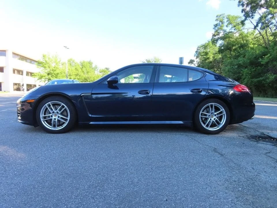 2016 Porsche Panamera - Image 10 of 20