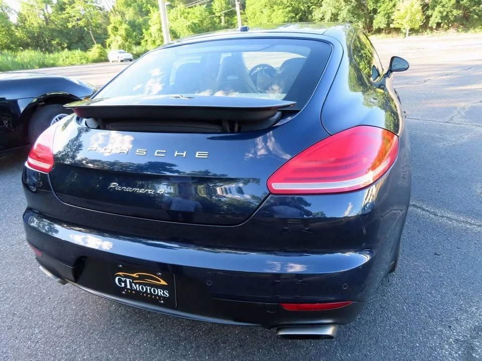 2016 Porsche Panamera - Image 16 of 20