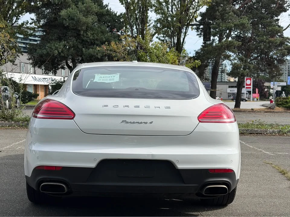 2016 Porsche Panamera - Image 5 of 15