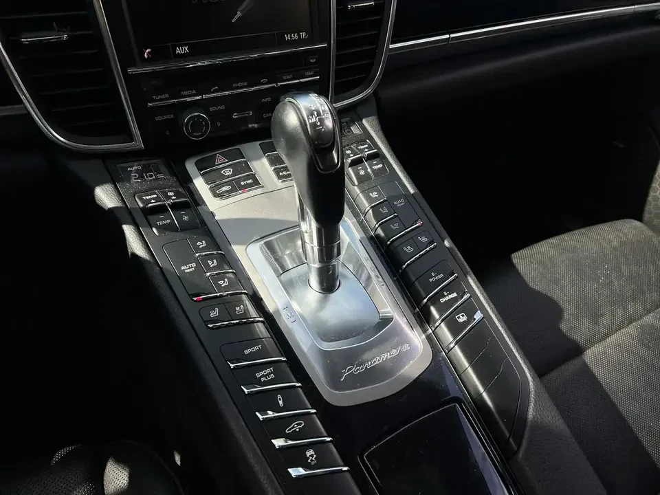 2016 Porsche 970 Panamera S - Image 10 of 18