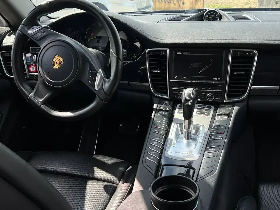 2016 Porsche 970 Panamera S - Image 12 of 18