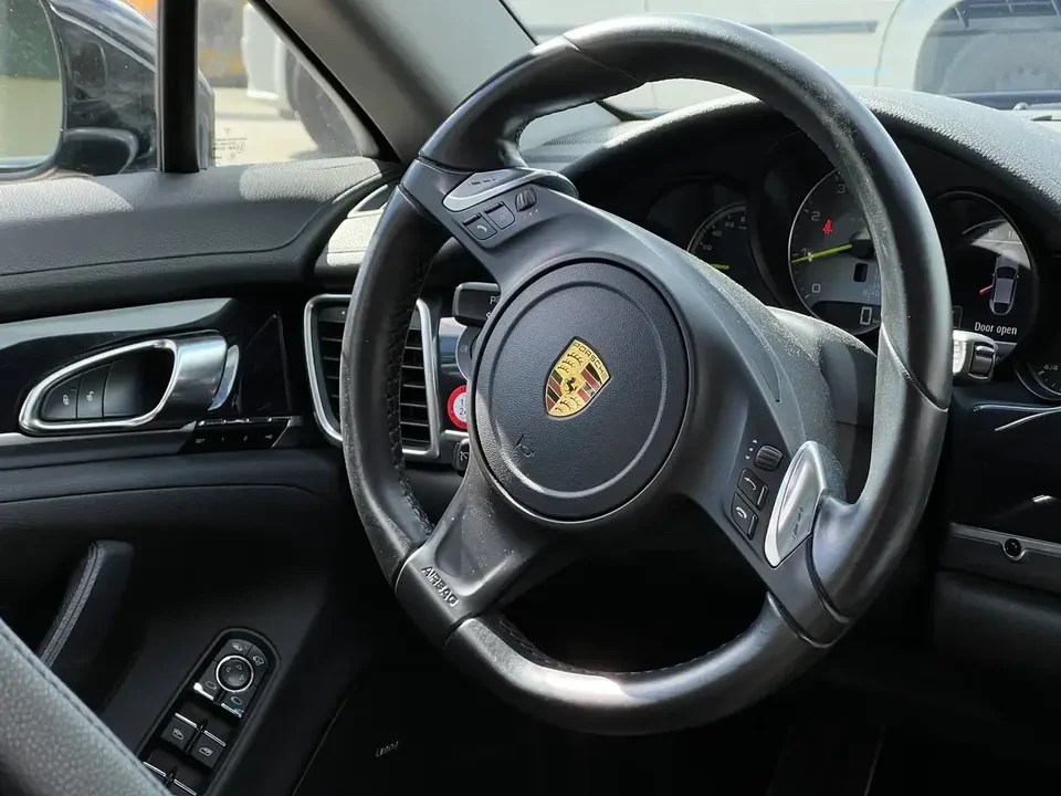 2016 Porsche 970 Panamera S - Image 13 of 18