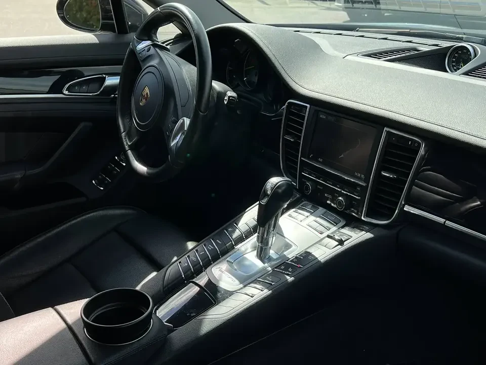 2016 Porsche 970 Panamera S - Image 14 of 18