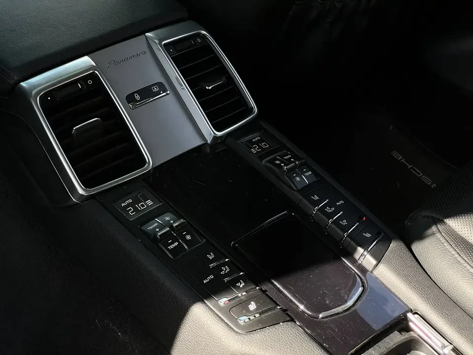 2016 Porsche 970 Panamera S - Image 18 of 18
