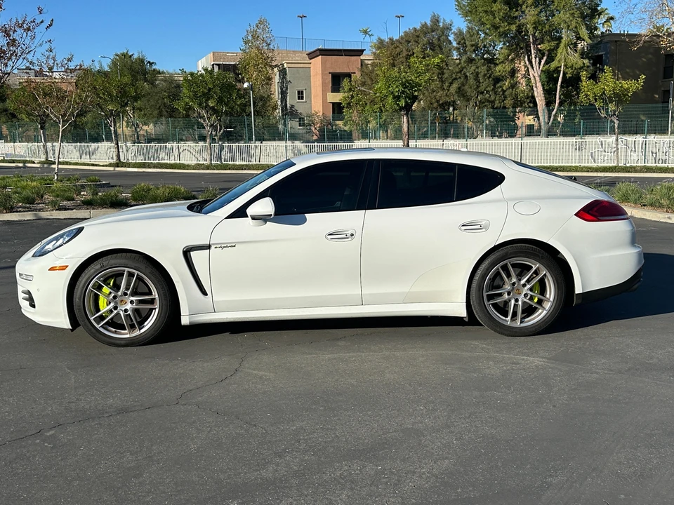 2016 Porsche 970 Panamera S - Image 9 of 31