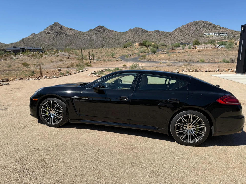 2016 Porsche 970 Panamera S - Image 7 of 31