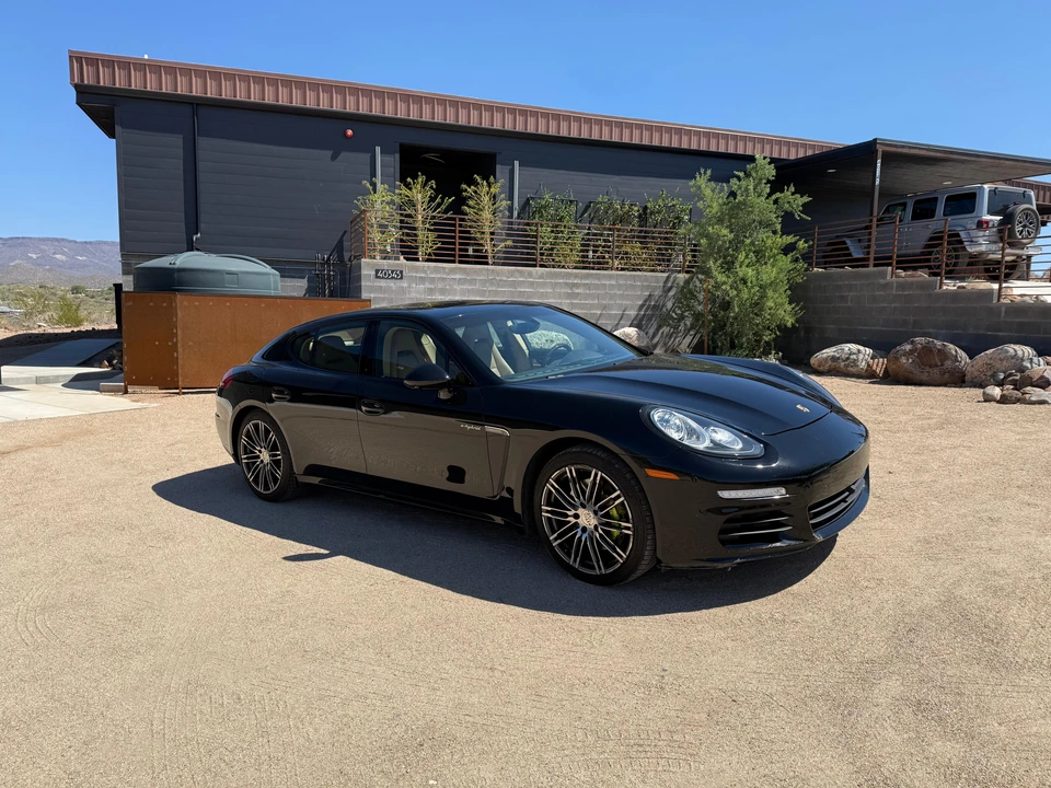 2016 Porsche 970 Panamera S - Image 11 of 31