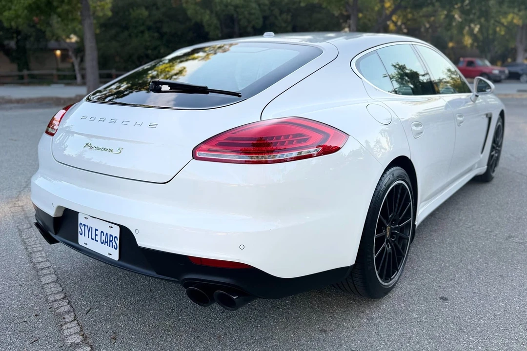 2016 Porsche 970 Panamera S - Image 26 of 31