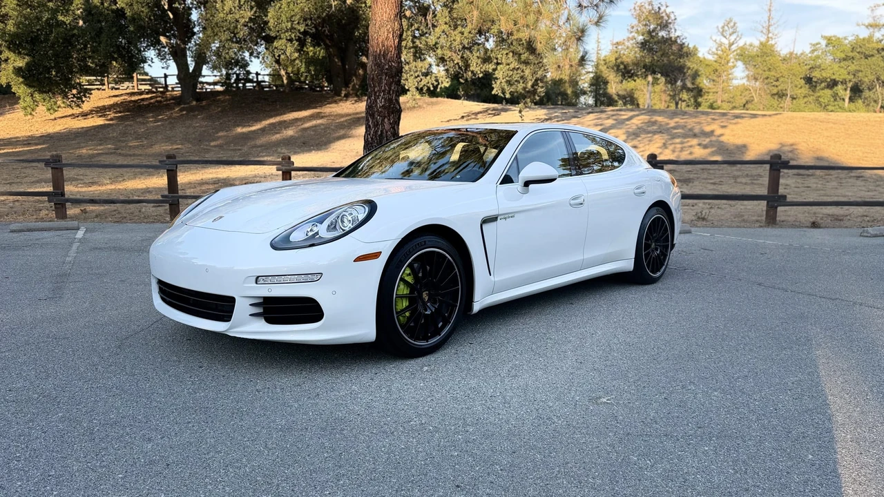 2016 Porsche 970 Panamera S - Image 10 of 31