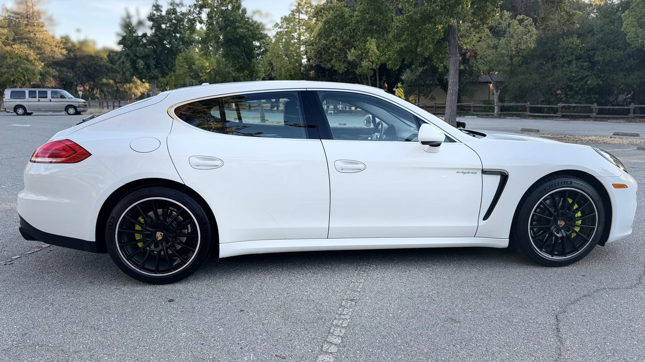 2016 Porsche 970 Panamera S - Image 28 of 31