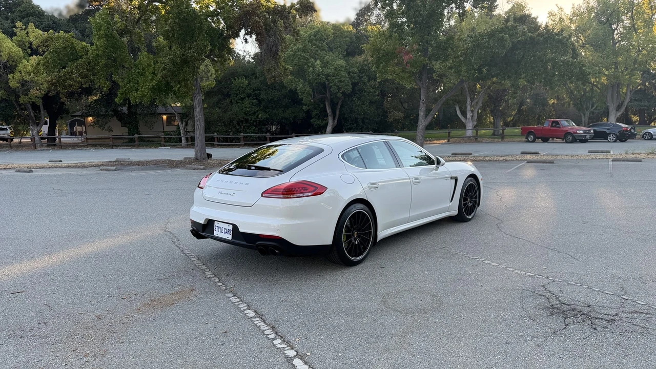 2016 Porsche 970 Panamera S - Image 5 of 31