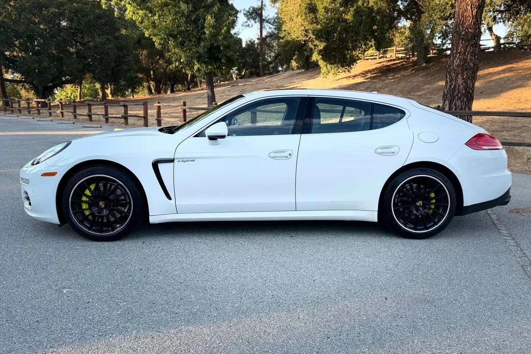 2016 Porsche 970 Panamera S - Image 11 of 31