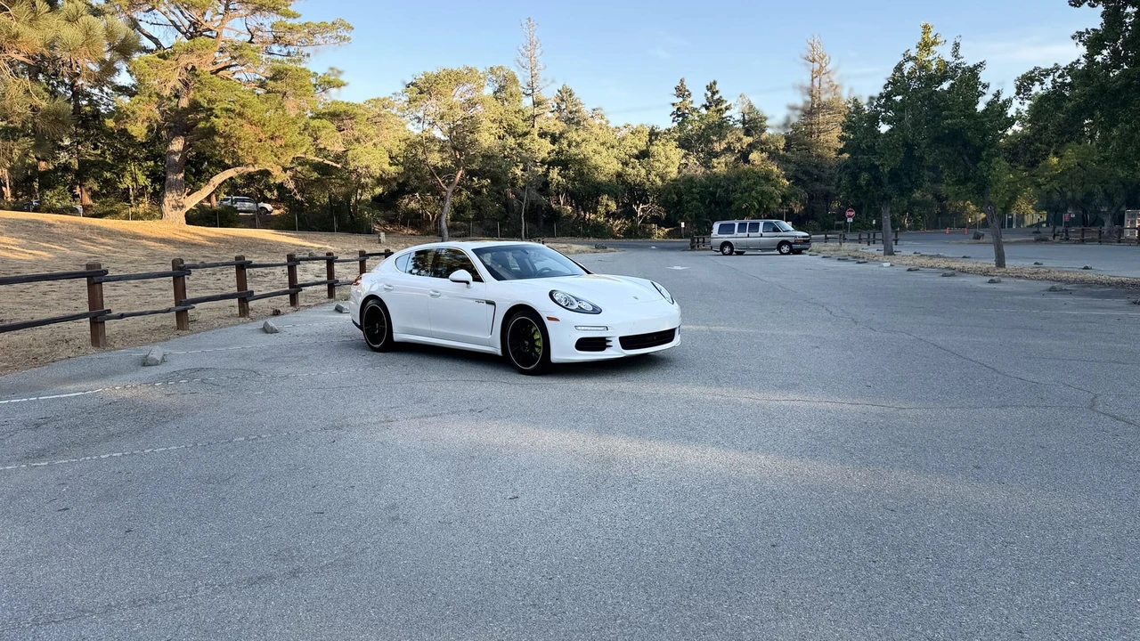 2016 Porsche 970 Panamera S - Image 7 of 31