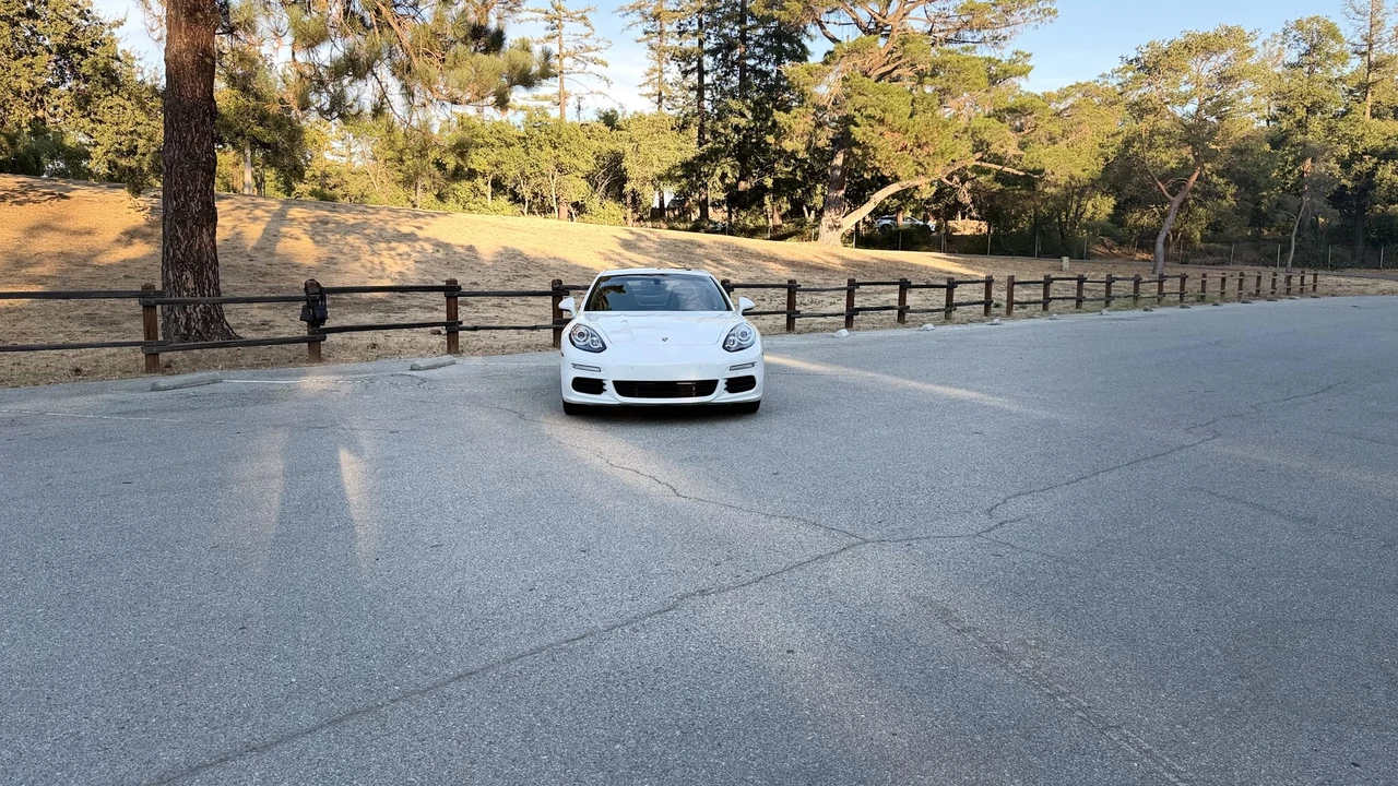 2016 Porsche 970 Panamera S - Image 8 of 31