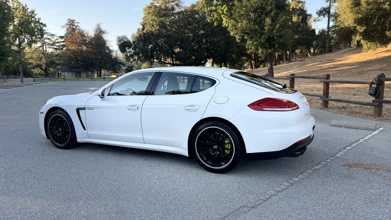 2016 Porsche 970 Panamera S - Image 12 of 31
