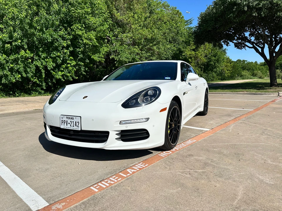 2016 Porsche 970 Panamera S - Image 8 of 31