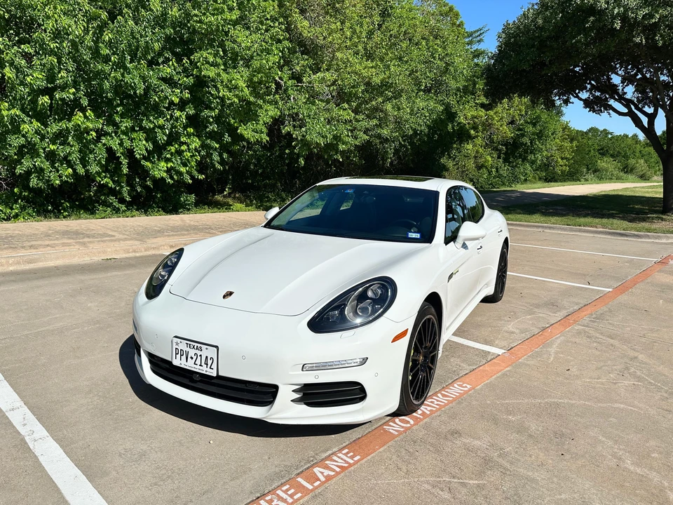 2016 Porsche 970 Panamera S - Image 7 of 31