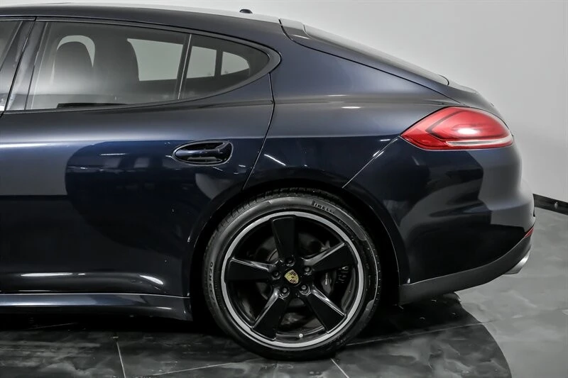 2016 Porsche 970 Panamera - Image 8 of 21
