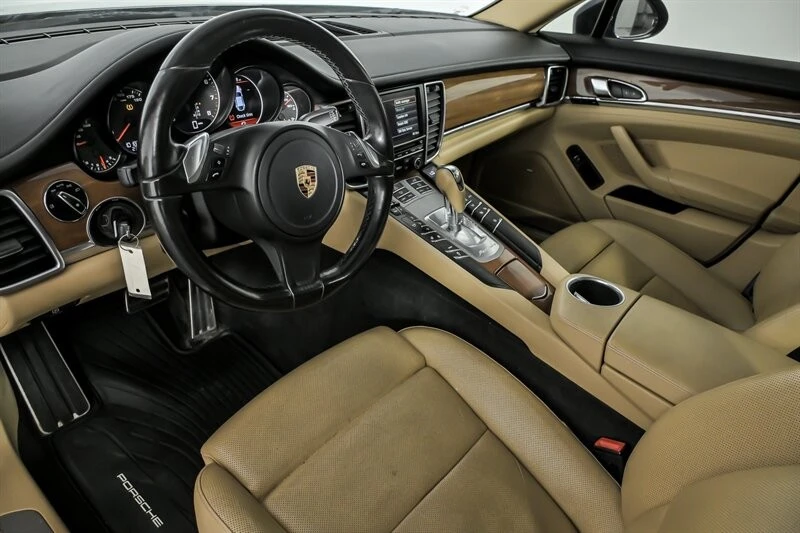 2016 Porsche 970 Panamera - Image 19 of 21