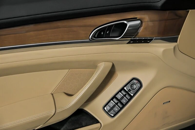 2016 Porsche 970 Panamera - Image 17 of 21