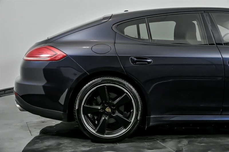 2016 Porsche 970 Panamera - Image 12 of 21